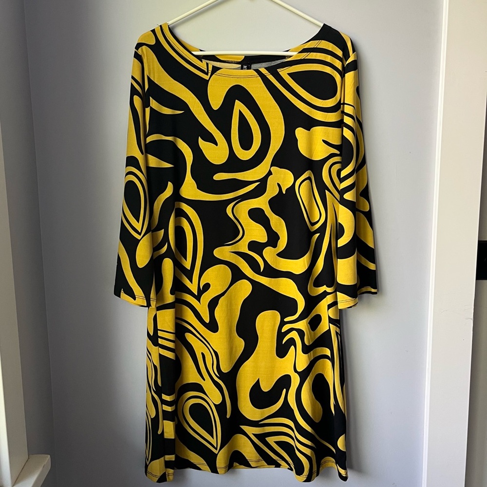 YELLOW AND BLACK MT COLLECTION DRESS